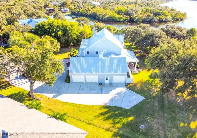4th image of 16470 Oakview Cir, Alva, FL 33920 | MLS# 2025017820
