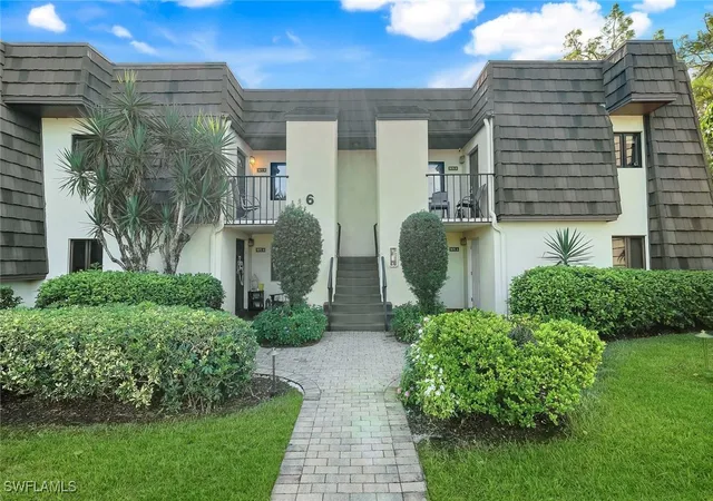 Photo 3 of Sale Pending at 1672 Spoonbill Ln #B, Naples, FL 34105 | MLS# 225076146 | Listing updated on 2026-06-27