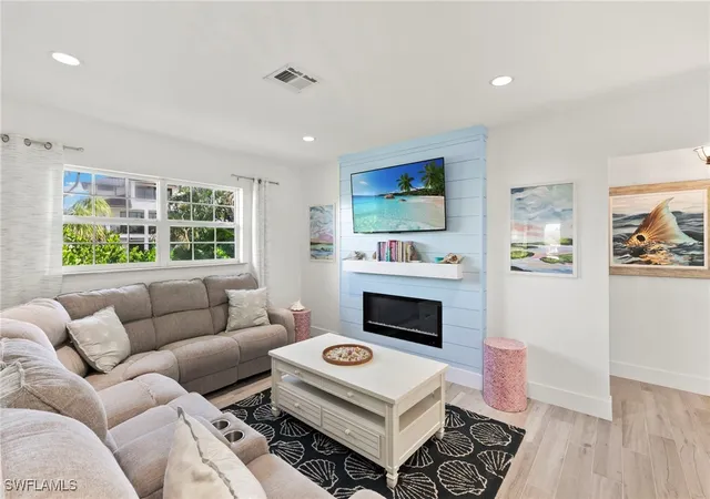 Photo 3 of Single family home for sale at 101 San Salvador St, Naples, FL 34113 | MLS# 225075031 | Listing updated on 2026-05-18