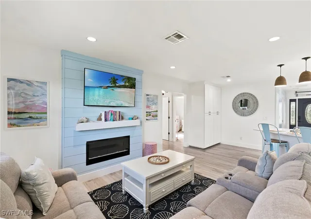 Photo 4 of Single family home for sale at 101 San Salvador St, Naples, FL 34113 | MLS# 225075031 | Listing updated on 2026-05-18