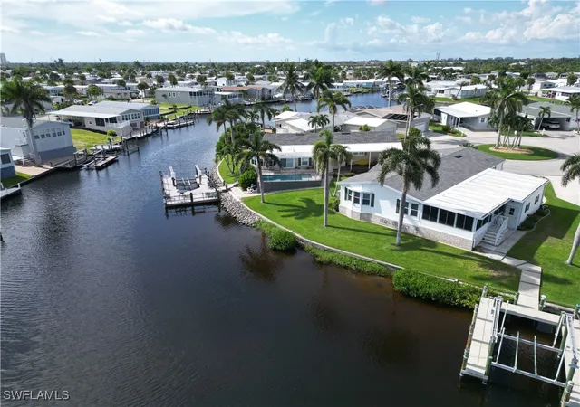 4th image of 17741 Canal Cove Ct, Fort Myers Beach, FL 33931 | MLS# 225069048