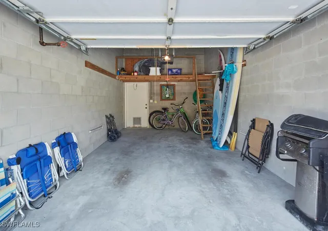 2nd image of 415 10Th Ave S, Naples, FL 34102