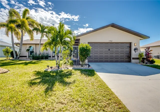Photo 4 of Sale Pending at 1152 Sw 42Nd St, Cape Coral, FL 33914 | MLS# 2025018255 | Listing updated on 2025-11-14