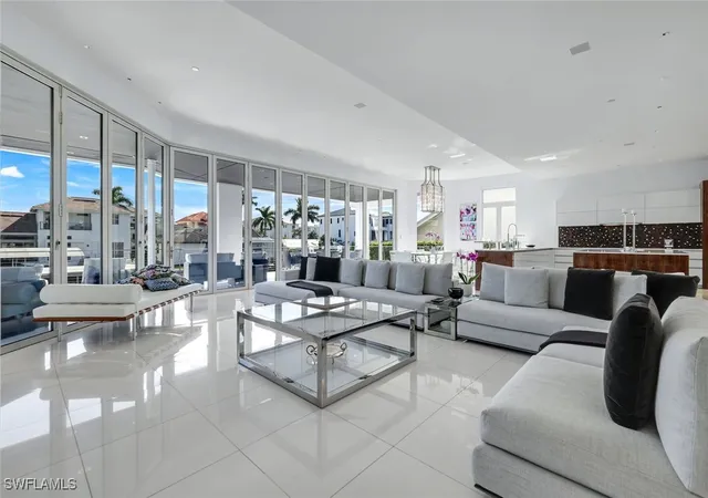 Photo 3 of Single family home for sale at 260 Channel Dr, Naples, FL 34108 | MLS# 225076105 | Listing updated on 2026-06-25