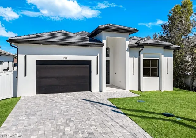Photo 2 of Sale Pending at 1381 Trail Ter Dr, Naples, FL 34103 | MLS# 225078279 | Listing updated on 2026-07-01