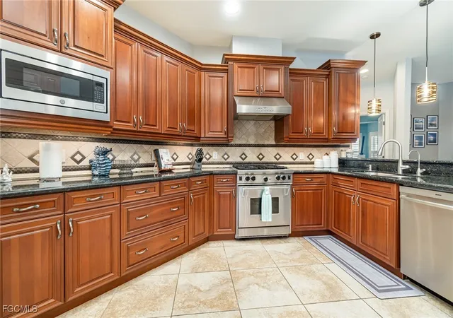 3rd image of 15753 Caloosa Creek Cir, Fort Myers, FL 33908 | MLS# 2025018710