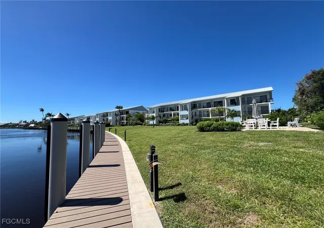 4th image of 1250 Tennisplace Ct, Sanibel, FL 33957
