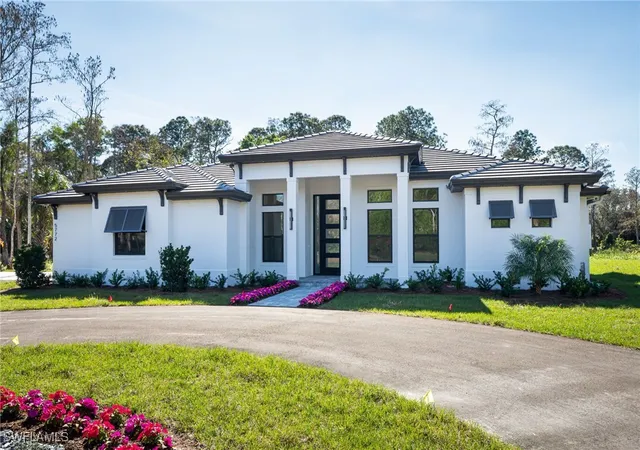 Photo 2 of Sale Pending at 5772 Green Blvd, Naples, FL 34116 | MLS# 225078635 | Listing updated on 2026-06-30