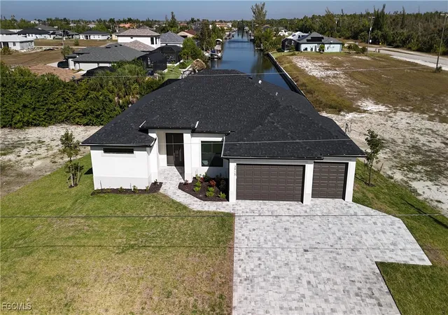 34th image of 3915 Kismet Pkwy W, Cape Coral, FL 33993 | MLS# 2025019170