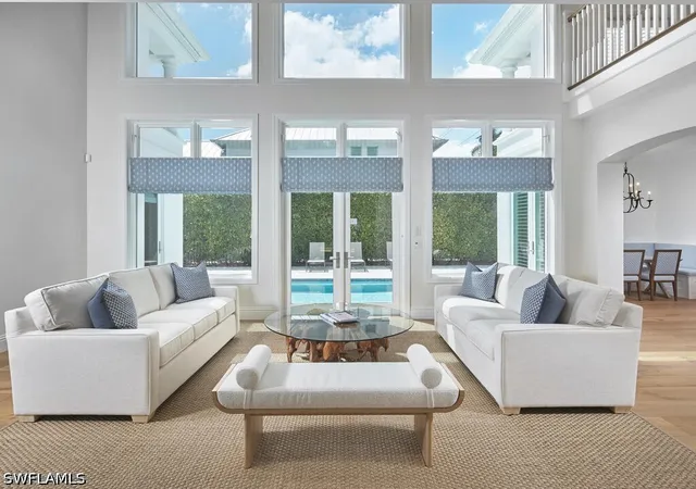 4th image of 570 2Nd Ave N, Naples, FL 34102 | MLS# 225077400