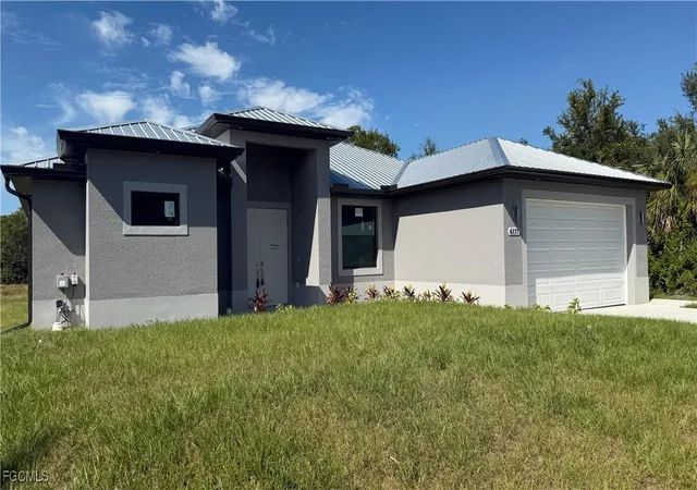 Photo 1 of Single family home for sale at 6137 Higgins Ave, Fort Myers, FL 33905 | MLS# 2025019281 | Listing updated on 2026-06-04