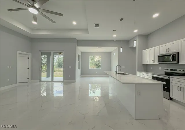 Photo 2 of Single family home for sale at 6137 Higgins Ave, Fort Myers, FL 33905 | MLS# 2025019281 | Listing updated on 2026-06-04