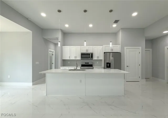 Photo 3 of Single family home for sale at 6137 Higgins Ave, Fort Myers, FL 33905 | MLS# 2025019281 | Listing updated on 2026-06-04