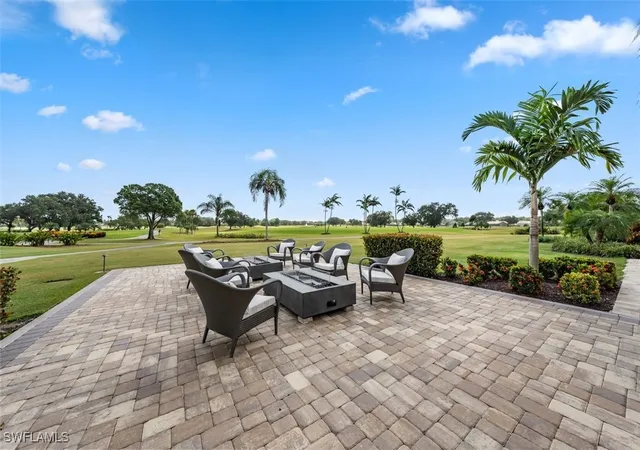 Homes for sale in Naples, FL | 605 El Camino Real, Naples, FL 34119 | Houzeo