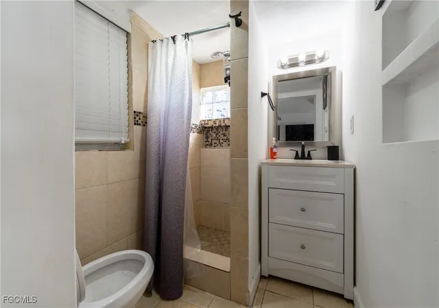 Photo 2 of Single family home for sale at 947 Ne 149 Street, Miami, FL 33161 | MLS# 2025019570 | Listing updated on 2025-12-10