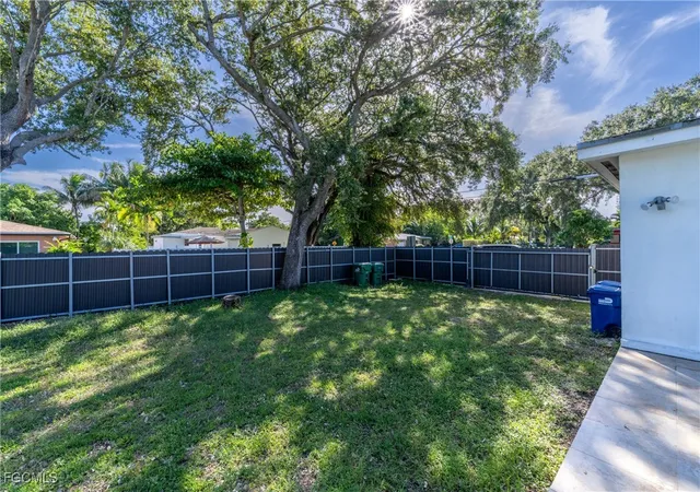 Photo 3 of Single family home for sale at 947 NE 149 Street, Miami, FL 33161 | MLS# 2025019570 | Listing updated on 2025-12-10