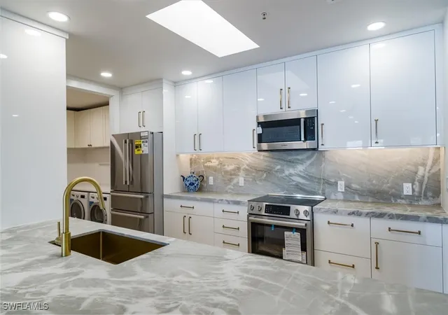Photo 2 of Condo for sale at 780 5th Ave S #305, Naples, FL 34102 | MLS# 225078901 | Listing updated on 2026-09-01