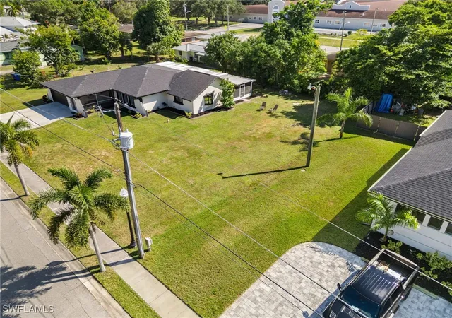 3rd image of 3042 Mango St, Fort Myers, FL 33916 | MLS# 225078253