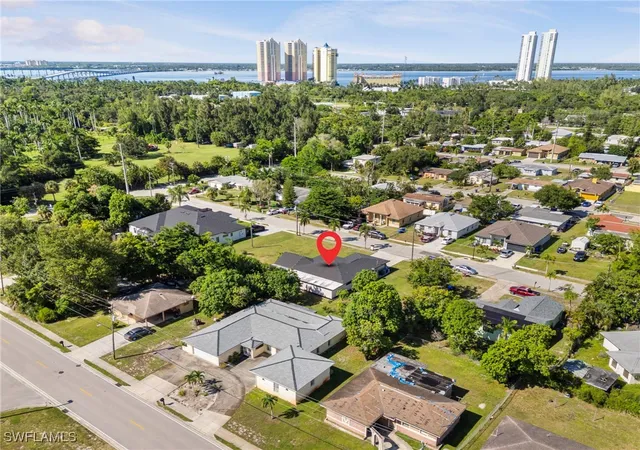 4th image of 3042 Mango St, Fort Myers, FL 33916 | MLS# 225078253