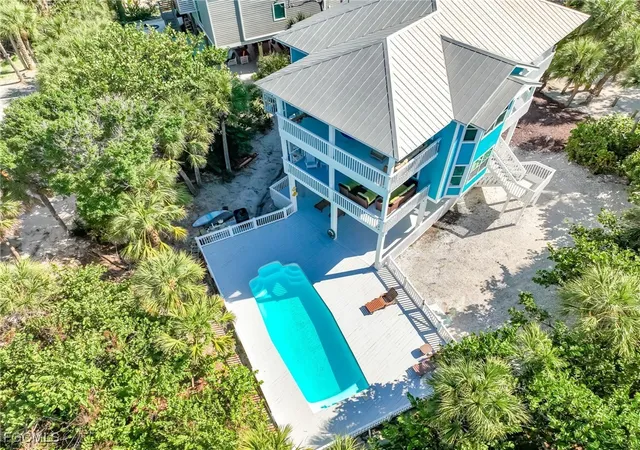 Photo 3 of Sale Pending at 4560 Conch Shell Dr, Captiva, FL 33924 | MLS# 2025019622 | Listing updated on 2026-07-10