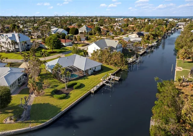 1st image of 930 Kings Crown Dr, Sanibel, FL 33957 | MLS# 2025019682