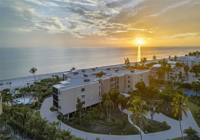 Listing Photo 4 - Condo for sale in building located at 2929 W Gulf Dr, Sanibel, FL 33957 - Unit #306