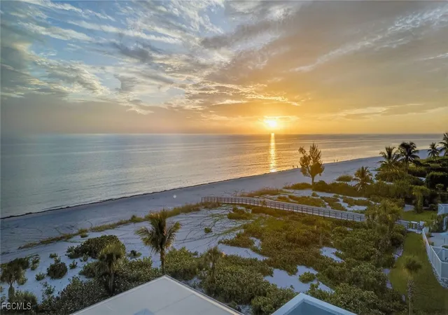 Listing Photo 5 - Condo for sale in building located at 2929 W Gulf Dr, Sanibel, FL 33957 - Unit #306