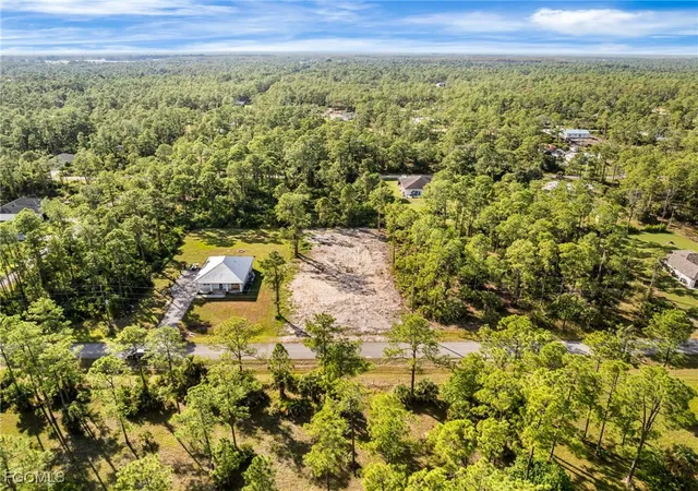 5th image of 2205 Wellington Ave, Alva, FL 33920 | MLS# 2025019876