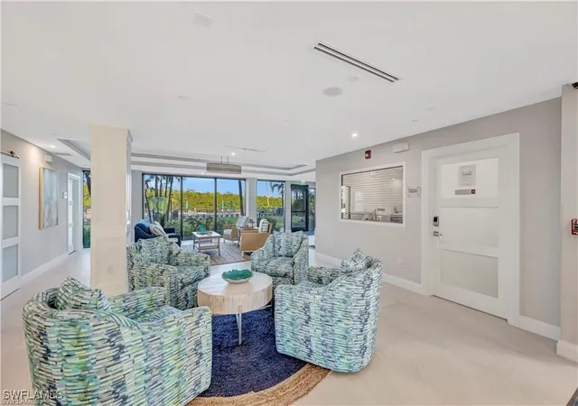 2nd image of 11 Bluebill Ave, Naples, FL 34108