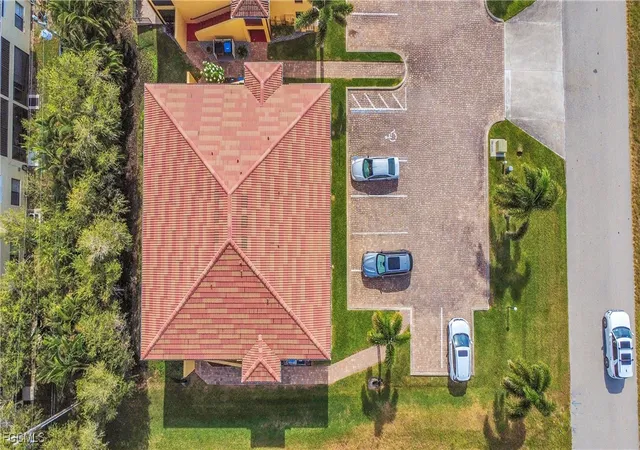 2nd image of 4921 Sw 16Th Pl, Cape Coral, FL 33914