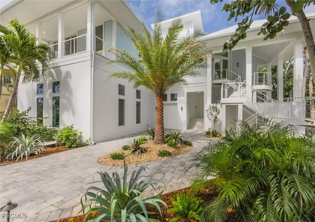 1st image of 941 South Seas Plantation Rd, Captiva, FL 33924 | MLS# 2025020264