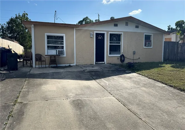 Photo 1 of Single family home for sale at 2184 Coronet St, Fort Myers, FL 33907 | MLS# 2025020344 | Listing updated on 2025-12-10