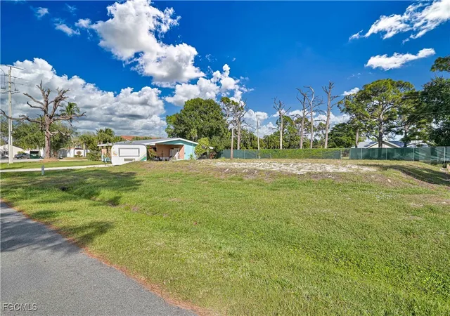 2nd image of 7144 Vassar Dr, Fort Myers, FL 33908 | MLS# 2025020670