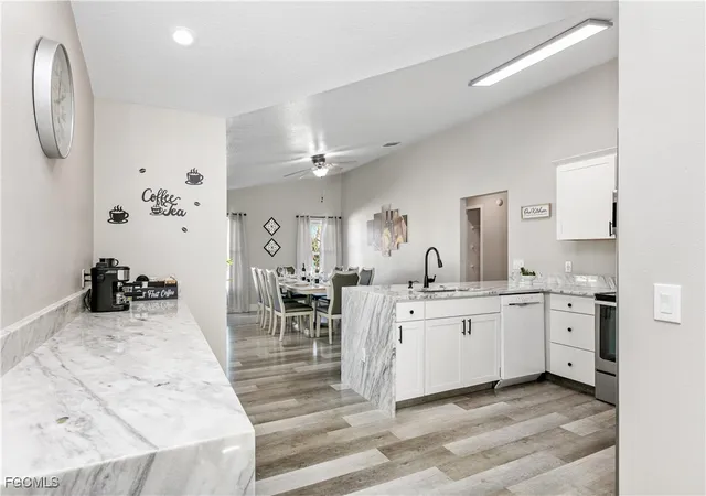 Photo 3 of Single family home for sale at 5608 Mandarin Ct, Davenport, FL 33896 | MLS# 2025020705 | Listing updated on 2026-07-16