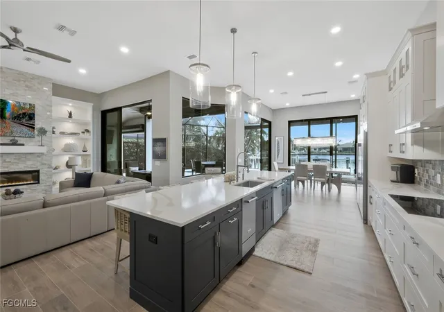 4th image of 1812 Lagoon Ln, Cape Coral, FL 33914 | MLS# 2025020735