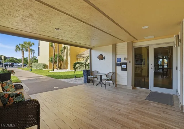 4th image of 400 Lenell Rd, Fort Myers Beach, FL 33931