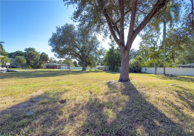 Homes for sale in Fort Myers, FL | 1329 Carlene Ave, Fort Myers, FL 33901 | MLS# 2025020996