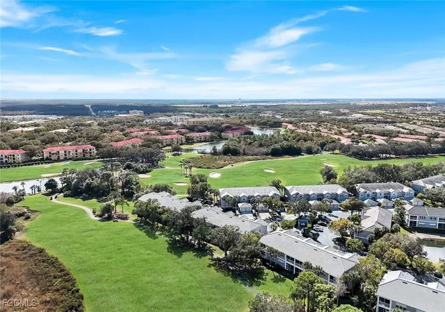 4th image of 12110 Summergate Cir #202, Fort Myers, FL 33913 | MLS# 2025021111