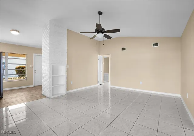 Homes for sale in North Fort Myers, FL | 275 Lakeview Dr, North Fort Myers, FL 33917 | MLS# 2025021336