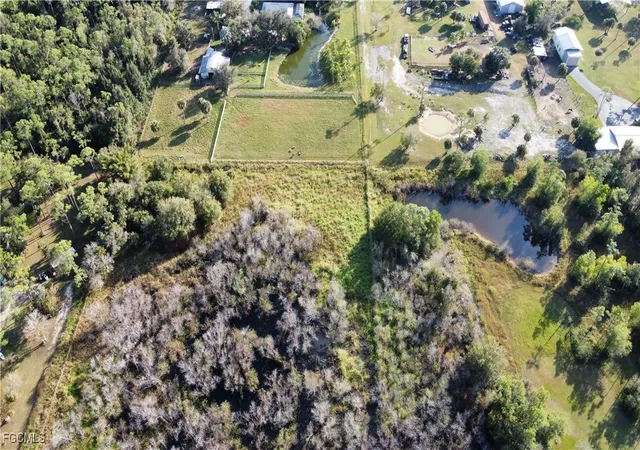 6th image of 9750 Quail Hollow Rd, North Fort Myers, FL 33917 | MLS# 2025021802