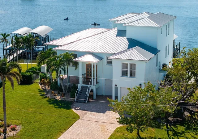2nd image of 3807 San Carlos Dr, Saint James City, FL 33956 | MLS# 2025021960