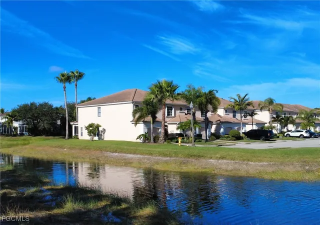 Photo 2 of Sale Pending at 1334 Weeping Willow Ct, Cape Coral, FL 33909 | MLS# 2025022032 | Listing updated on 2026-08-31