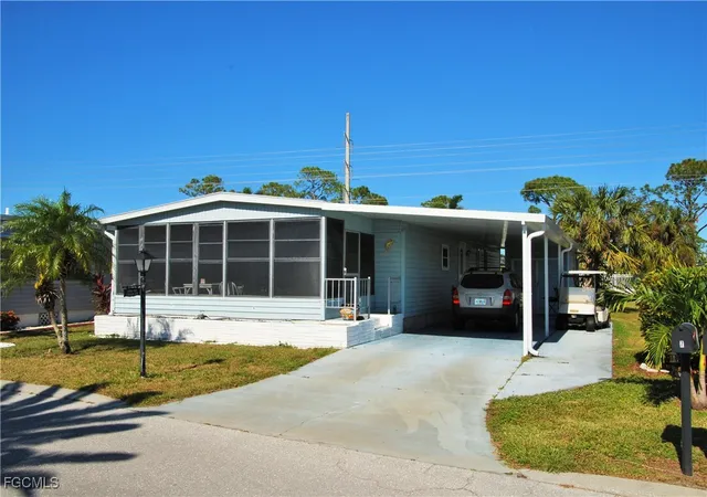 Photo 1 of Manufactured home for sale at 7 Nicklaus Blvd, North Fort Myers, FL 33903 | MLS# 2025022083 | Listing updated on 2026-07-07