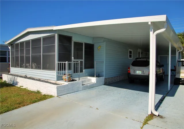 Photo 3 of Manufactured home for sale at 7 Nicklaus Blvd, North Fort Myers, FL 33903 | MLS# 2025022083 | Listing updated on 2026-07-07