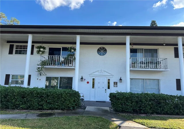 Homes for sale in North Fort Myers, FL | 7007 New Post Dr #3, North Fort Myers, FL 33917 | MLS# 2025022222