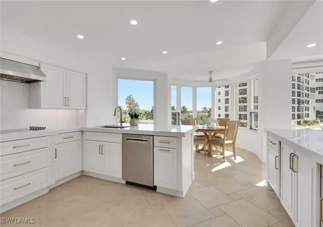 4th image of 4251 Gulf Shore Blvd N, Naples, FL 34103