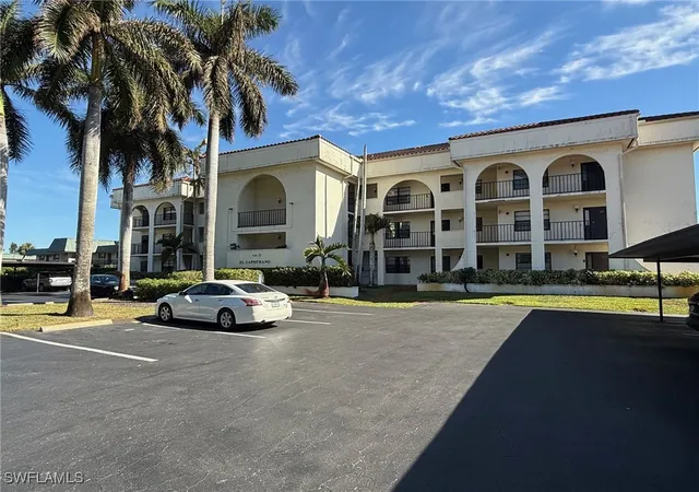 Homes for sale in Naples, FL | 700 Valley Stream Dr #101, Naples, FL 34113 | MLS# 225080993