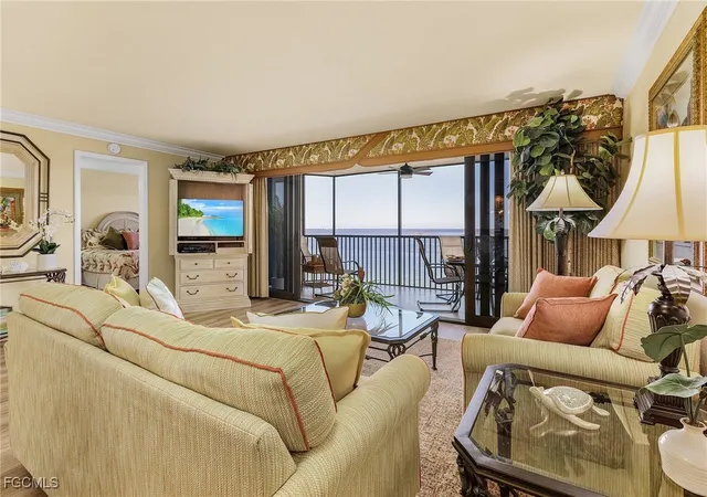 4th image of 17080 Harbour Pt Dr, Fort Myers, FL 33908