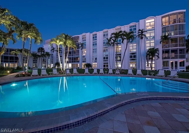 19th image of 400 Park Shore Dr #102, Naples, FL 34103 | MLS# 225081626