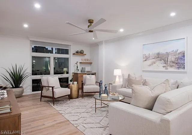 4th image of 400 Park Shore Dr #102, Naples, FL 34103 | MLS# 225081626